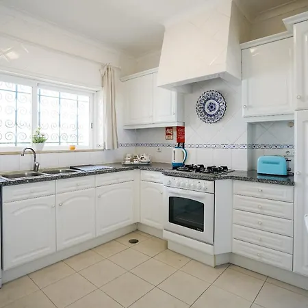 Ramalhete Panoramic View Apartment *