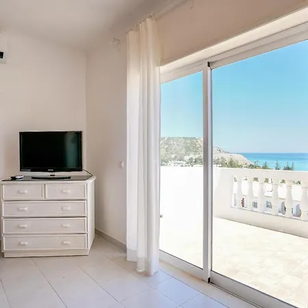 Ramalhete Panoramic View Apartment *