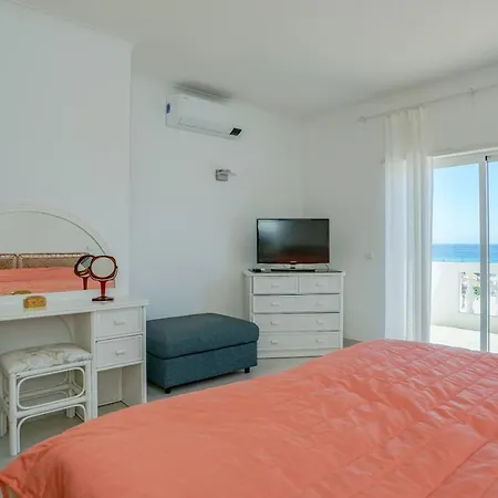 Ramalhete Panoramic View Apartment *